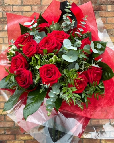 12 Red Roses